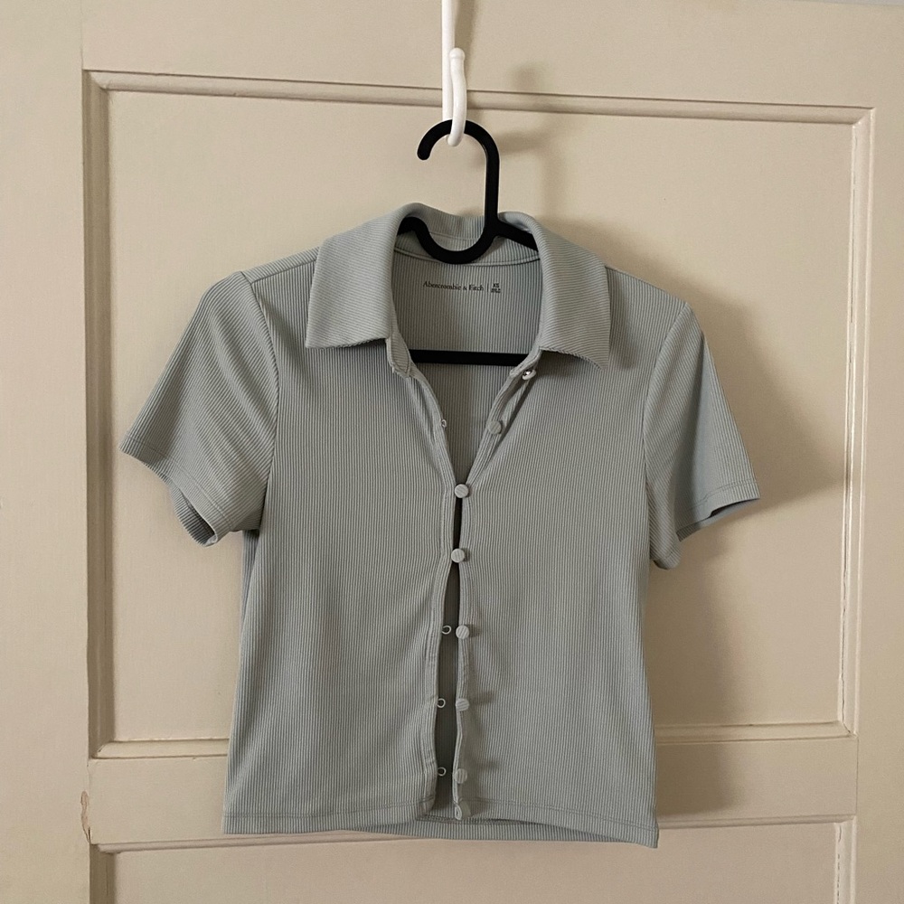 Abercrombie & Fitch Light Sage Green Ribbed Shirt